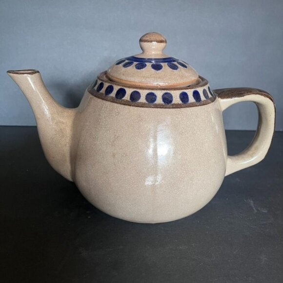 Vintage Mexican Acambaro 1 1/2 qt Handcrafted Ceramic Teapot Decor Piece READ - Picture 1 of 8
